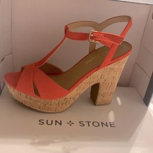 Sun + stone platform sandals size 6.5 orange